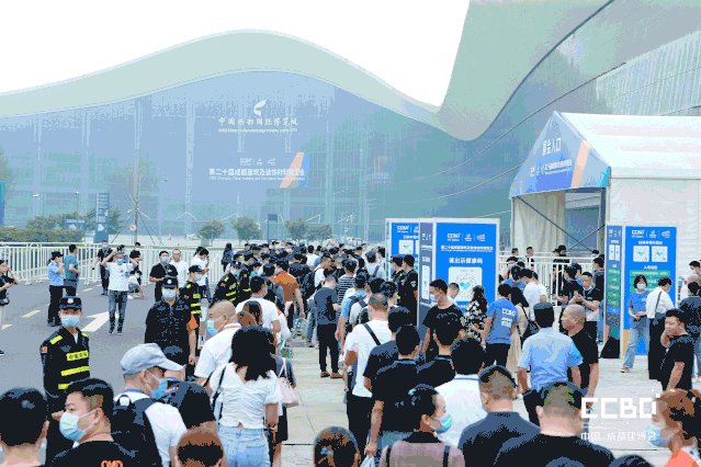 高定风口下,岩板是否会成为瓷砖行业进军定制家居产业的“杀手锏”?(图13) 高定风口下,岩板是否会成为瓷砖行业进军定制家居产业的“杀手锏”?(图13)